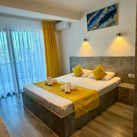 Mav Boutique 5*