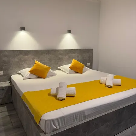 Mav Boutique 5*