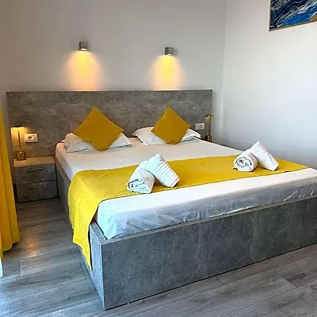 Mav Boutique 5*